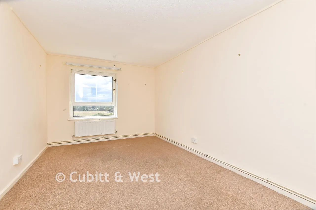 Basinghall Gardens, South Sutton, SM2, photo 4