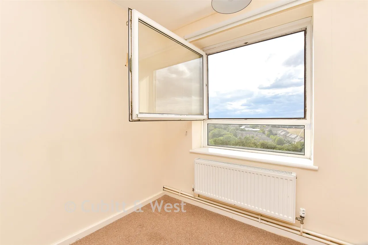 Basinghall Gardens, South Sutton, SM2, photo 10