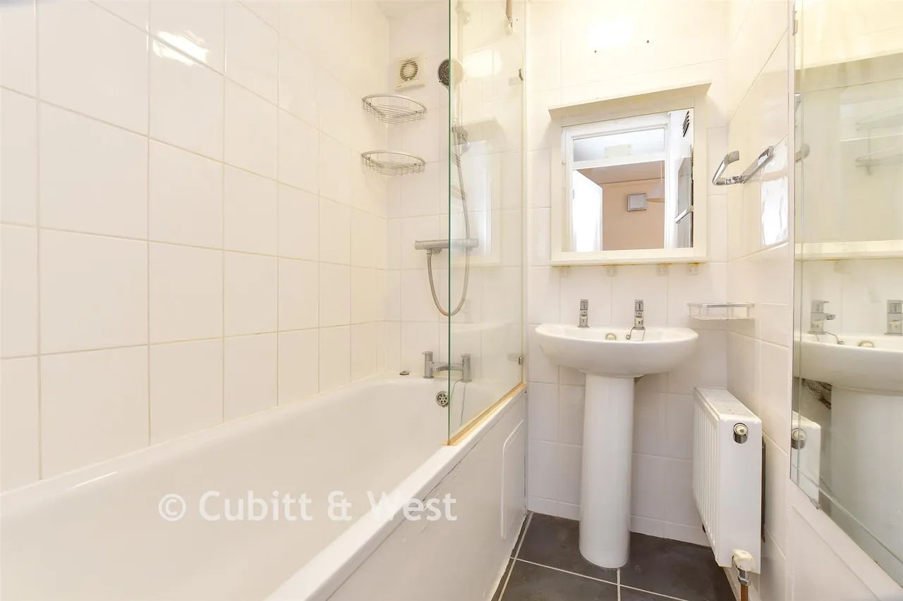 Basinghall Gardens, South Sutton, SM2, photo 11
