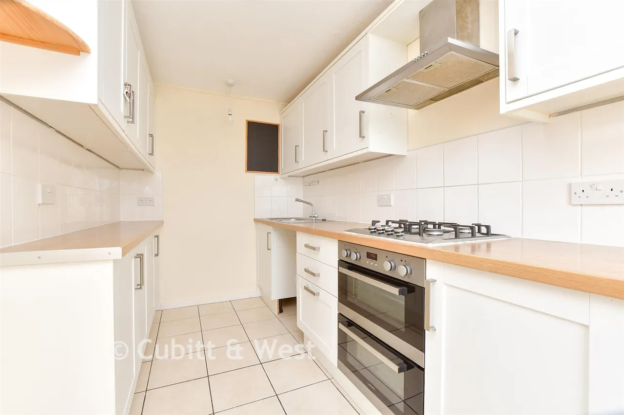 Basinghall Gardens, South Sutton, SM2, photo 3