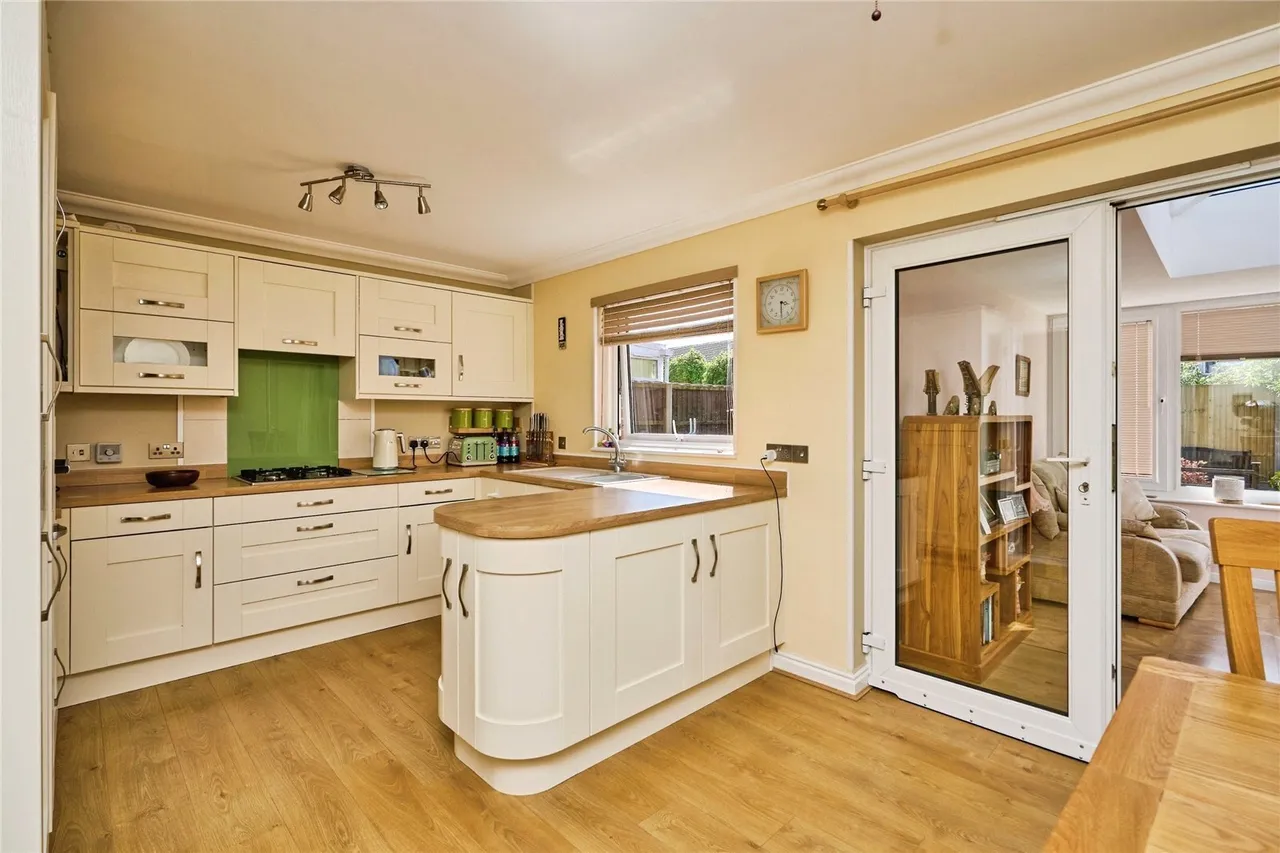 Fleet Way, Newport, PO30, photo 8