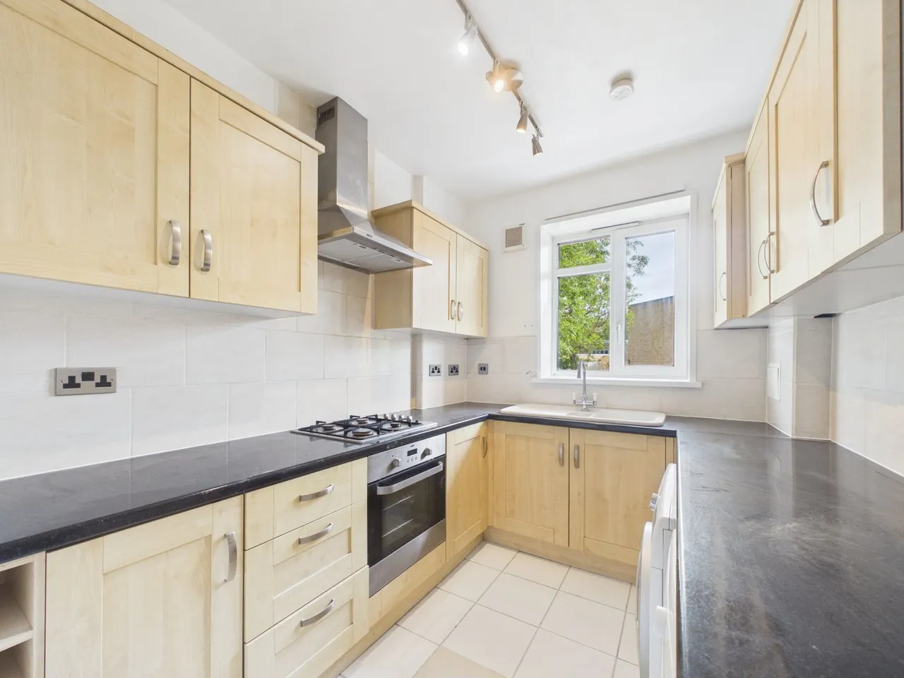 Weir Road, Balham, SW12, photo 12