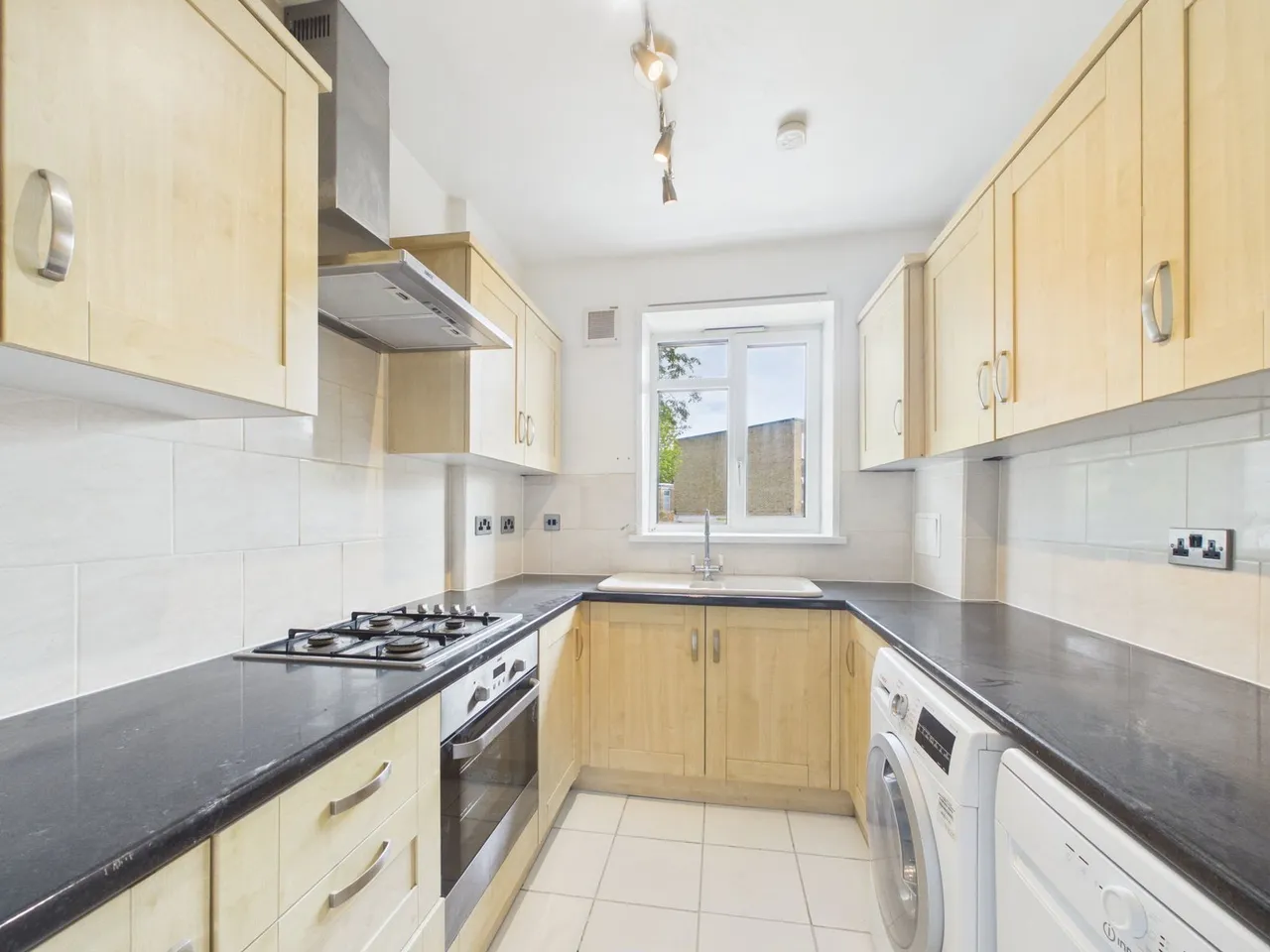 Weir Road, Balham, SW12, photo 13