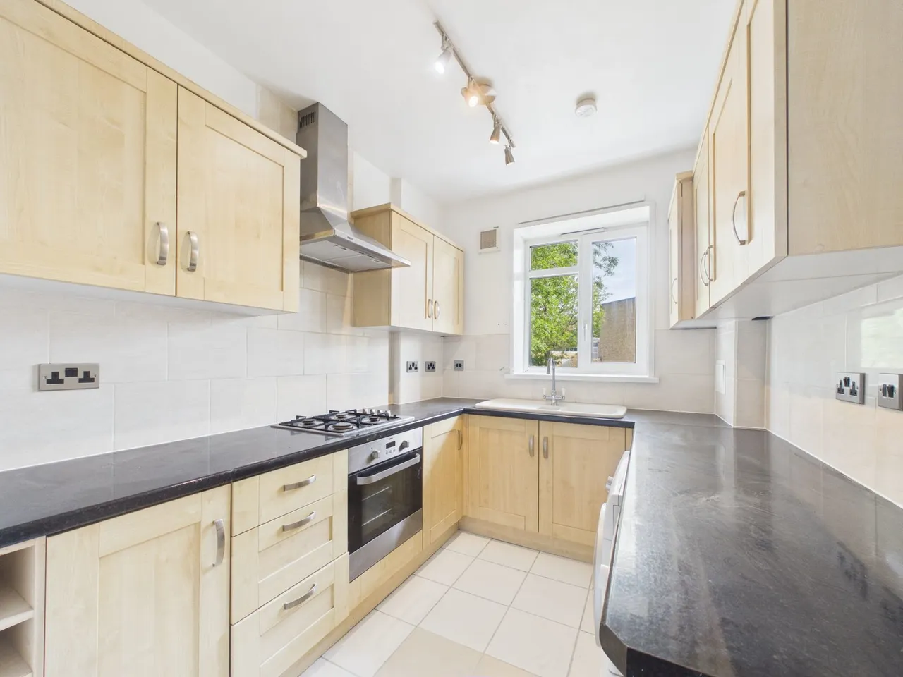 Weir Road, Balham, SW12, photo 2