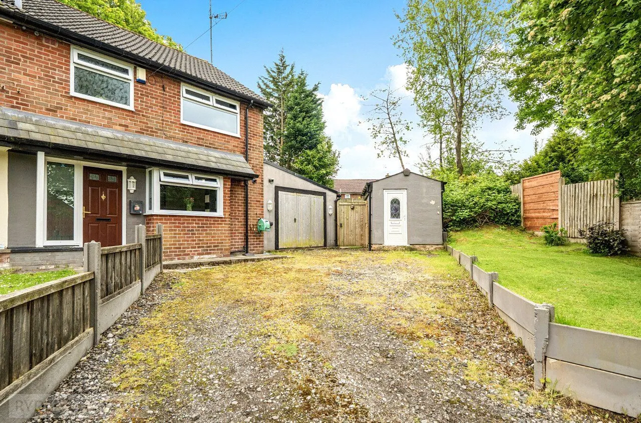 Romsey Avenue, Middleton, M24, photo 19