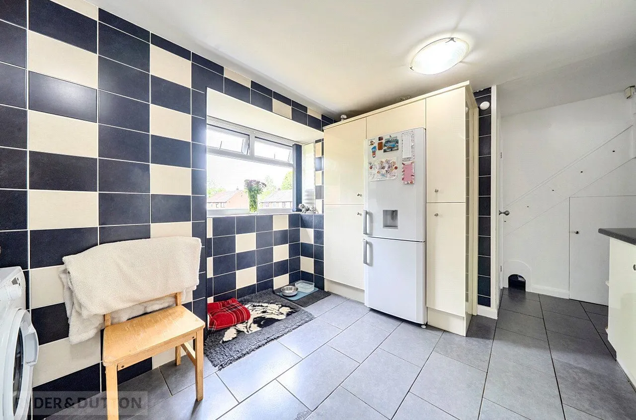 Romsey Avenue, Middleton, M24, photo 12
