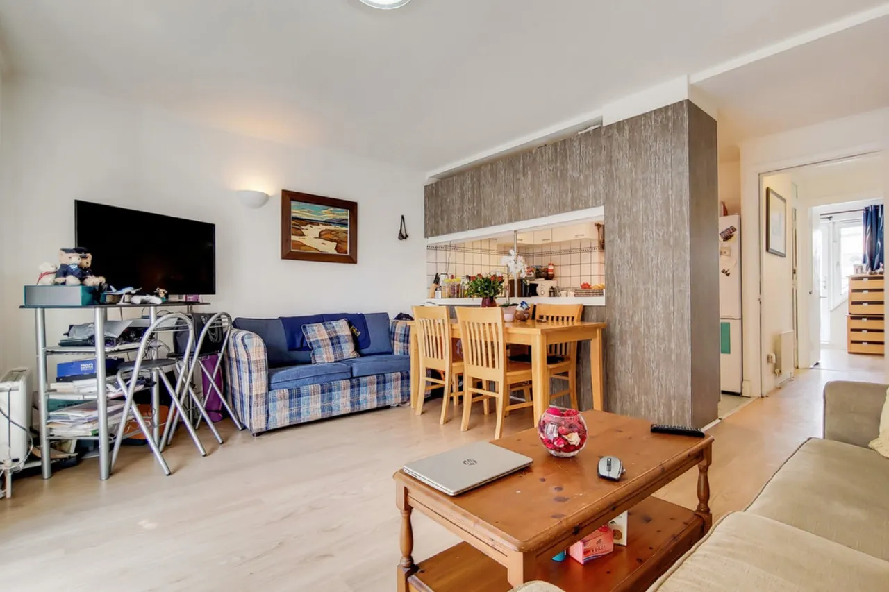 1 bed flat to rent, Clarence Street, Kingston Upon Thames, KT1