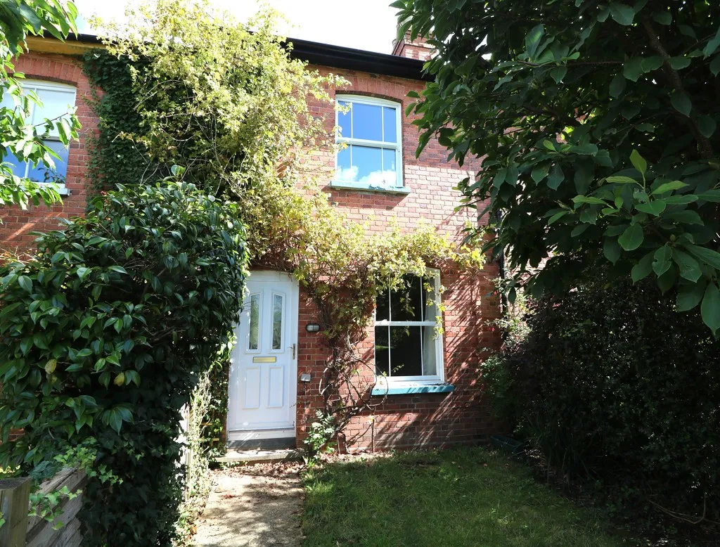 3 bed house to rent, Willow Green, North Holmwood, RH5
