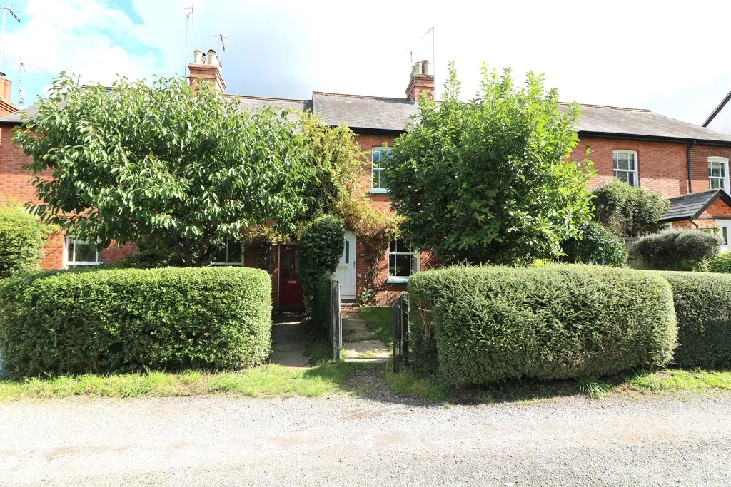 Willow Green, North Holmwood, RH5, photo 10