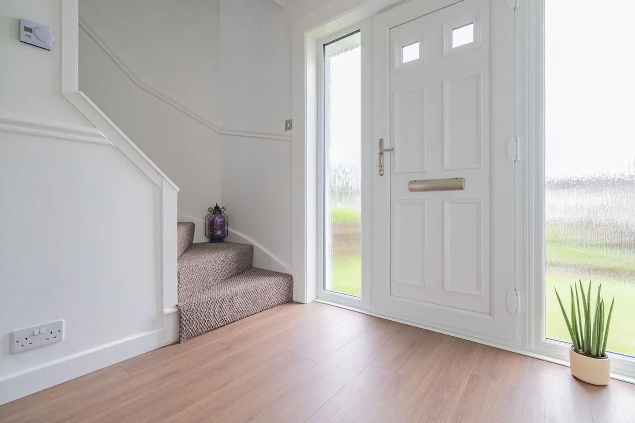 Restondene, St. Andrews Way, Deans, Livingston, photo 2