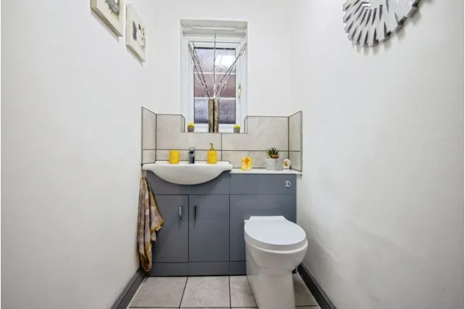Lakeside Court, Normanton, WF6, photo 8