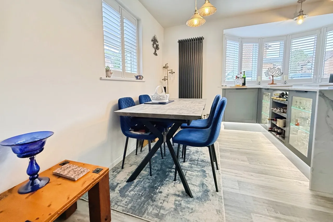 Long Beech Drive, Farnborough, Hampshire, GU14 0PR, photo 13