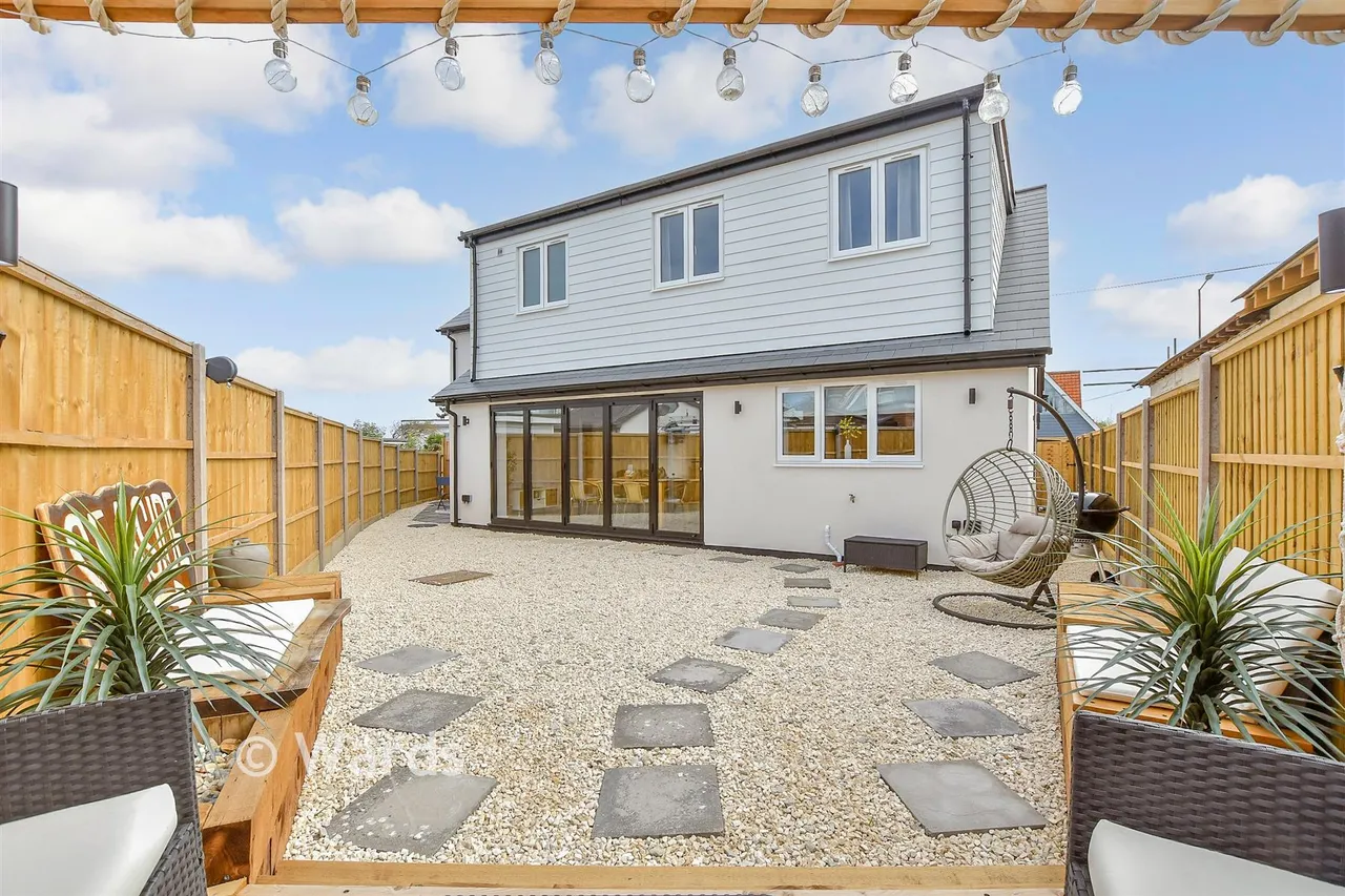 St. Swithin's Road, Whitstable, CT5, photo 11