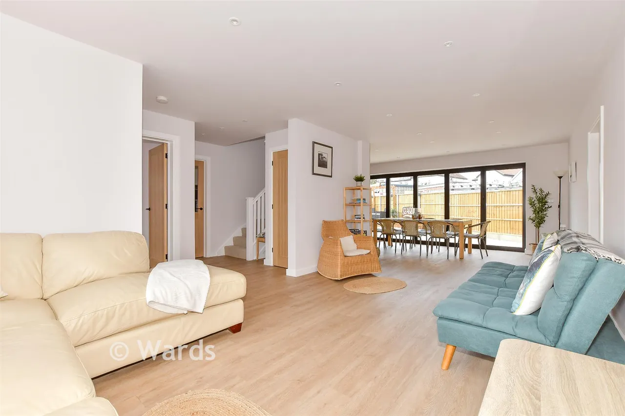 St. Swithin's Road, Whitstable, CT5, photo 2
