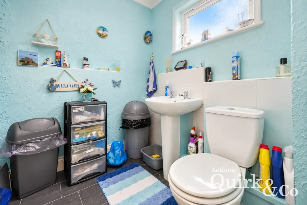 Miltsin Avenue, Canvey Island, SS8, photo 8