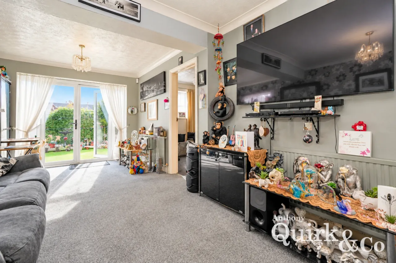 Miltsin Avenue, Canvey Island, SS8, photo 2