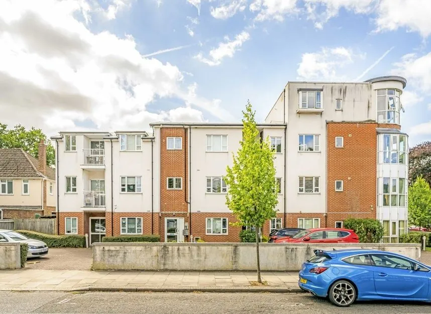 2 bed flat for sale — Hillcrest Road, Ealing, W5