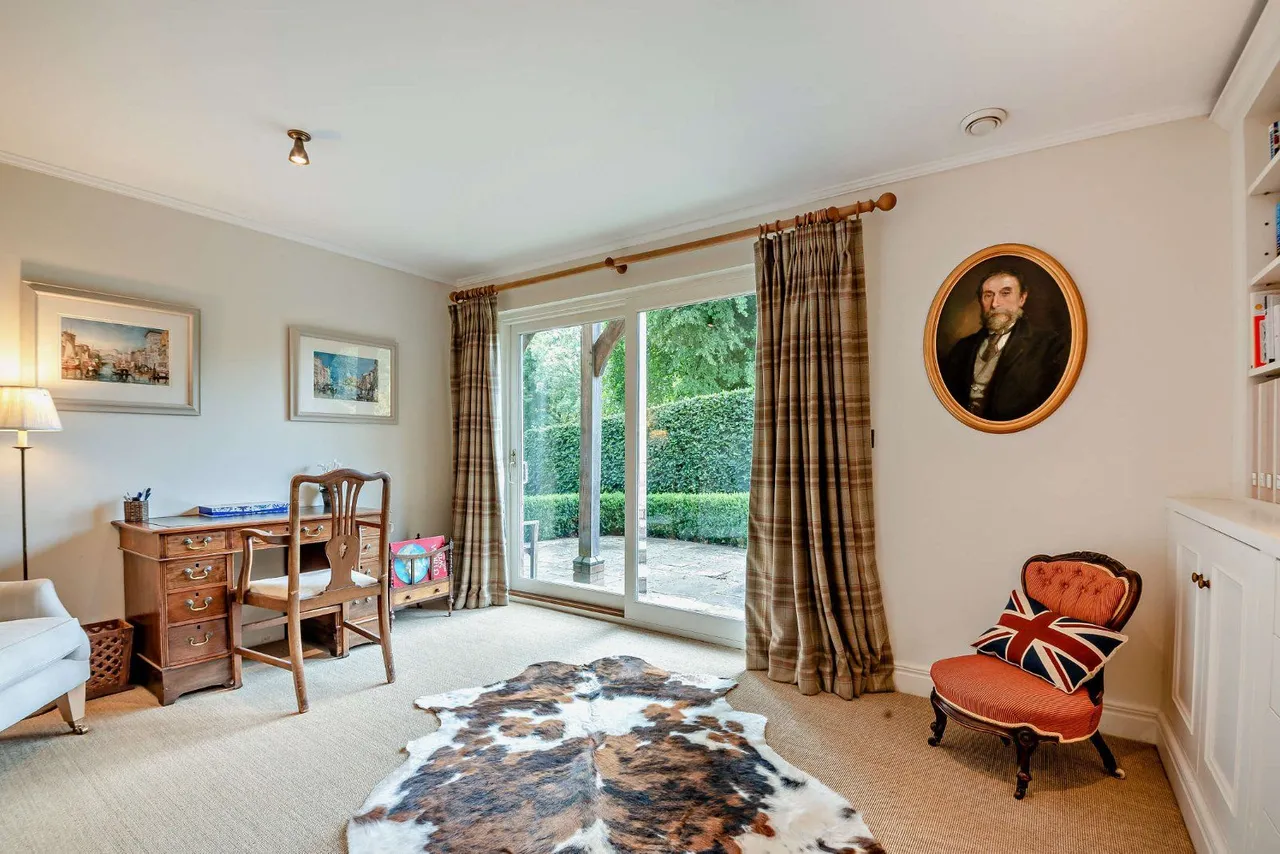 Penton Mewsey, Andover, Hampshire, SP11 0RE, photo 10