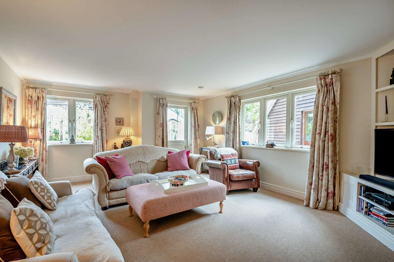 Penton Mewsey, Andover, Hampshire, SP11 0RE, photo 8