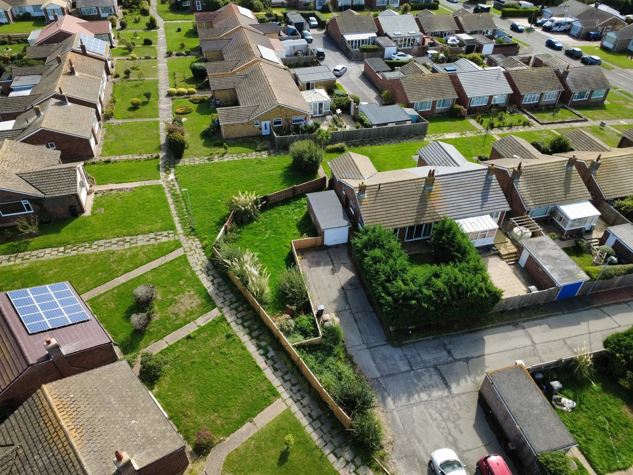 St. Johns Drive, Westham, BN24, photo 2