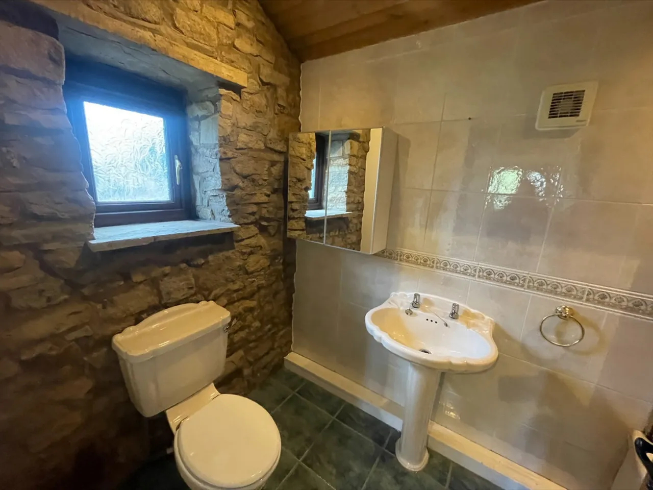 Woodhouse Lane, Norden, OL12, photo 11