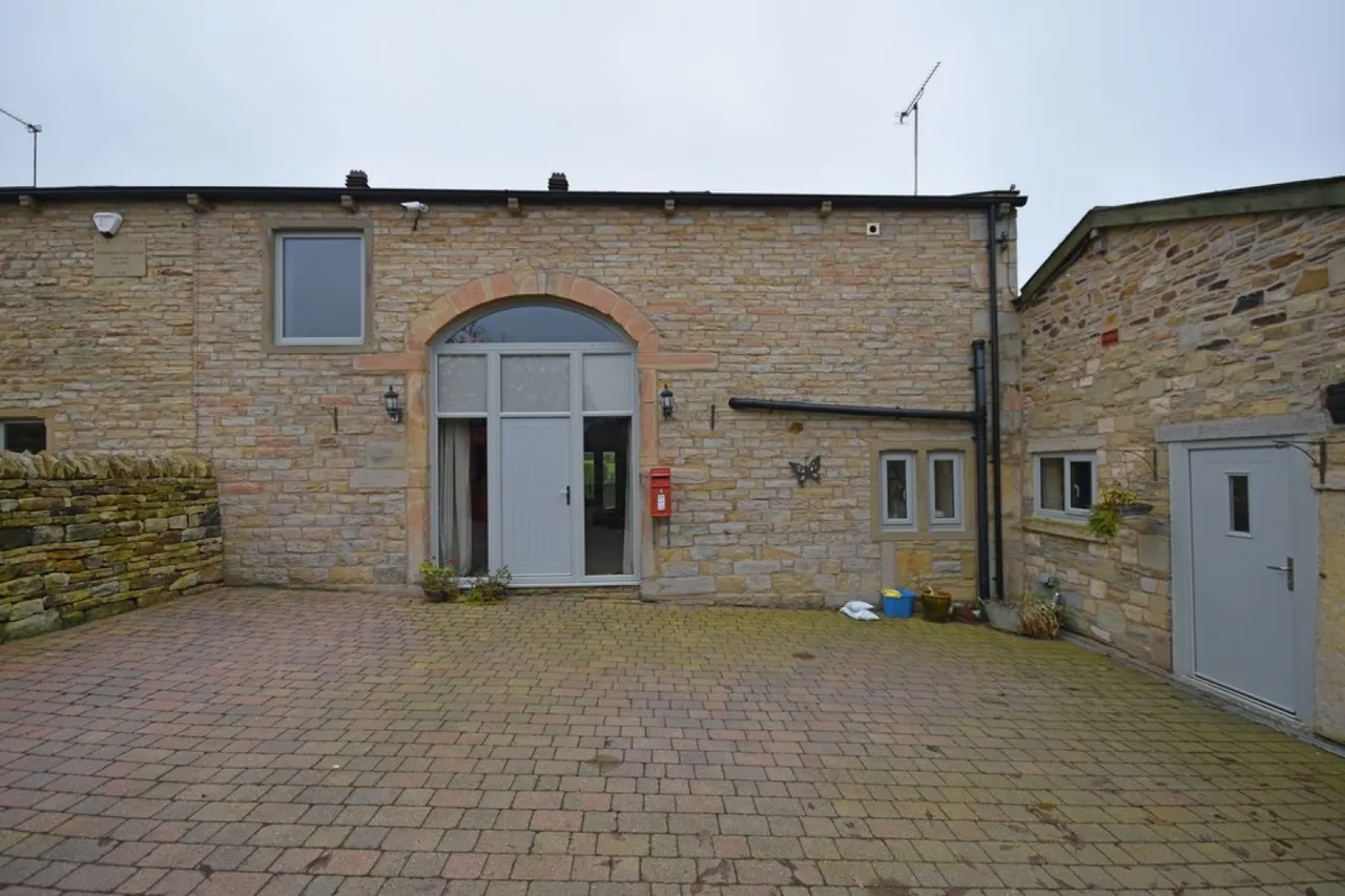Woodhouse Lane, Norden, OL12, photo 13