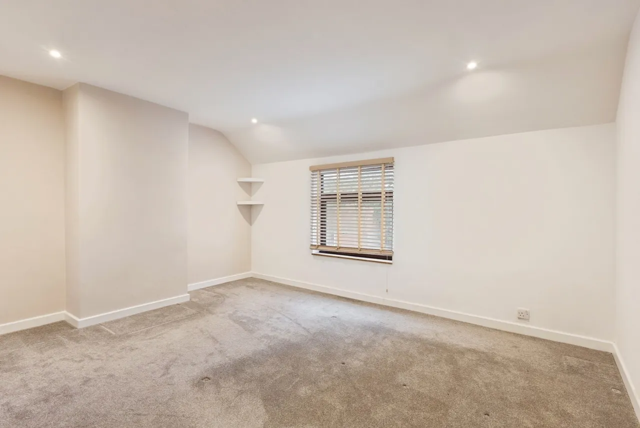 Avenue Road, Wymondham, NR18, photo 10