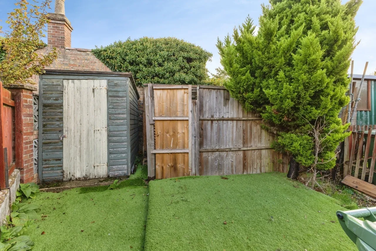 Avenue Road, Wymondham, NR18, photo 14