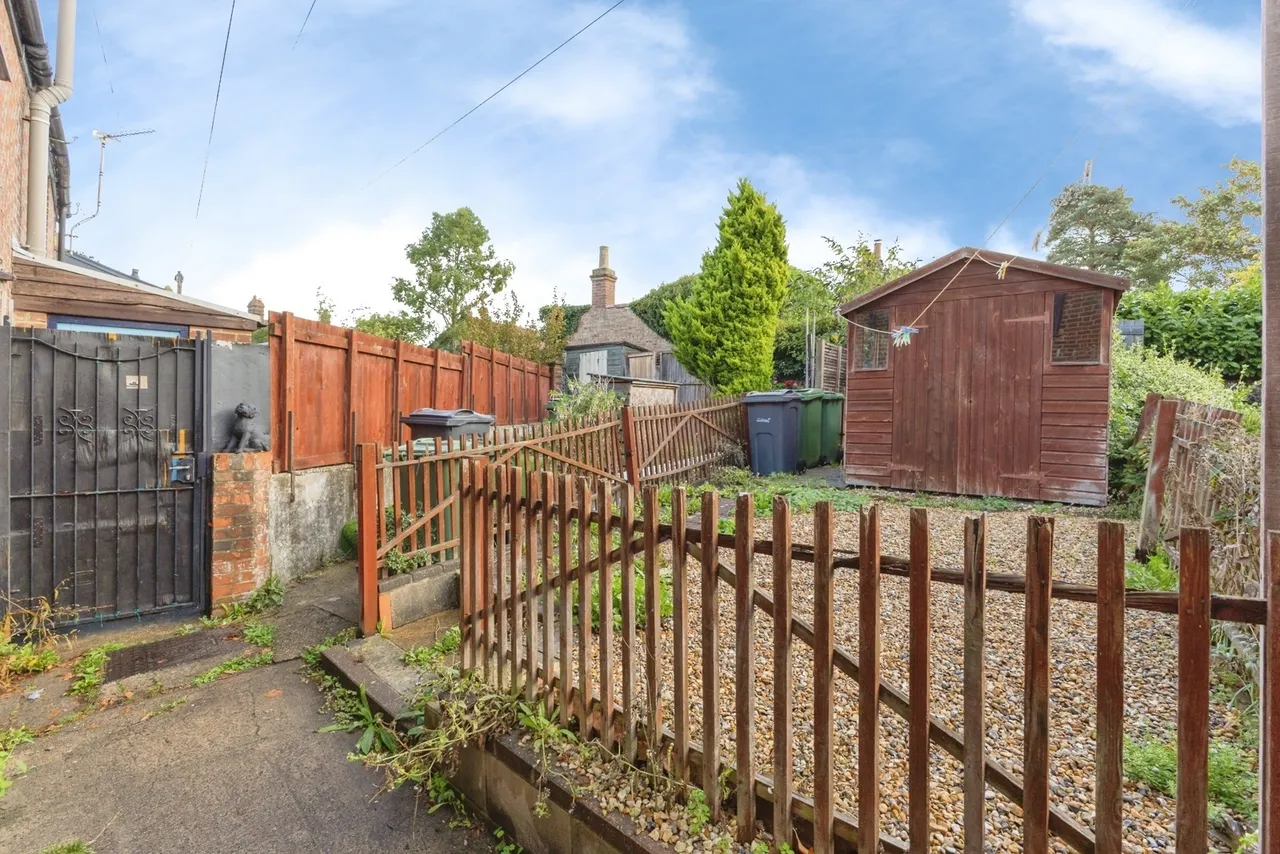 Avenue Road, Wymondham, NR18, photo 15