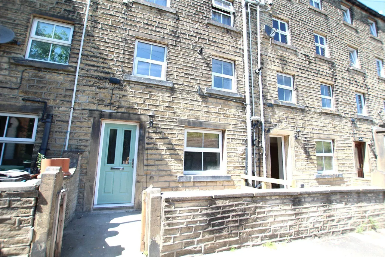 2 bed house for sale, Woodhead Road, Holmbridge, HD9