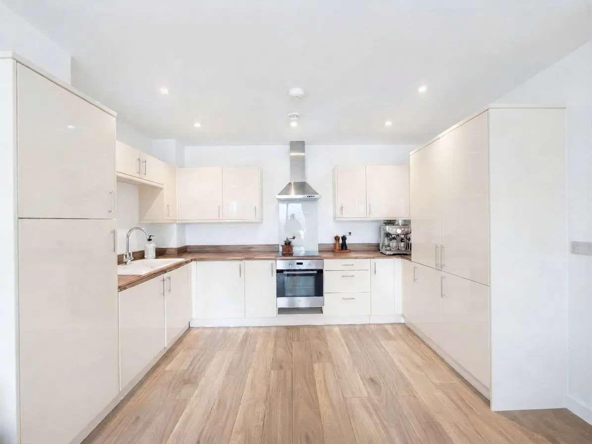 2 bed flat for sale, Larner Road, Erith, DA8