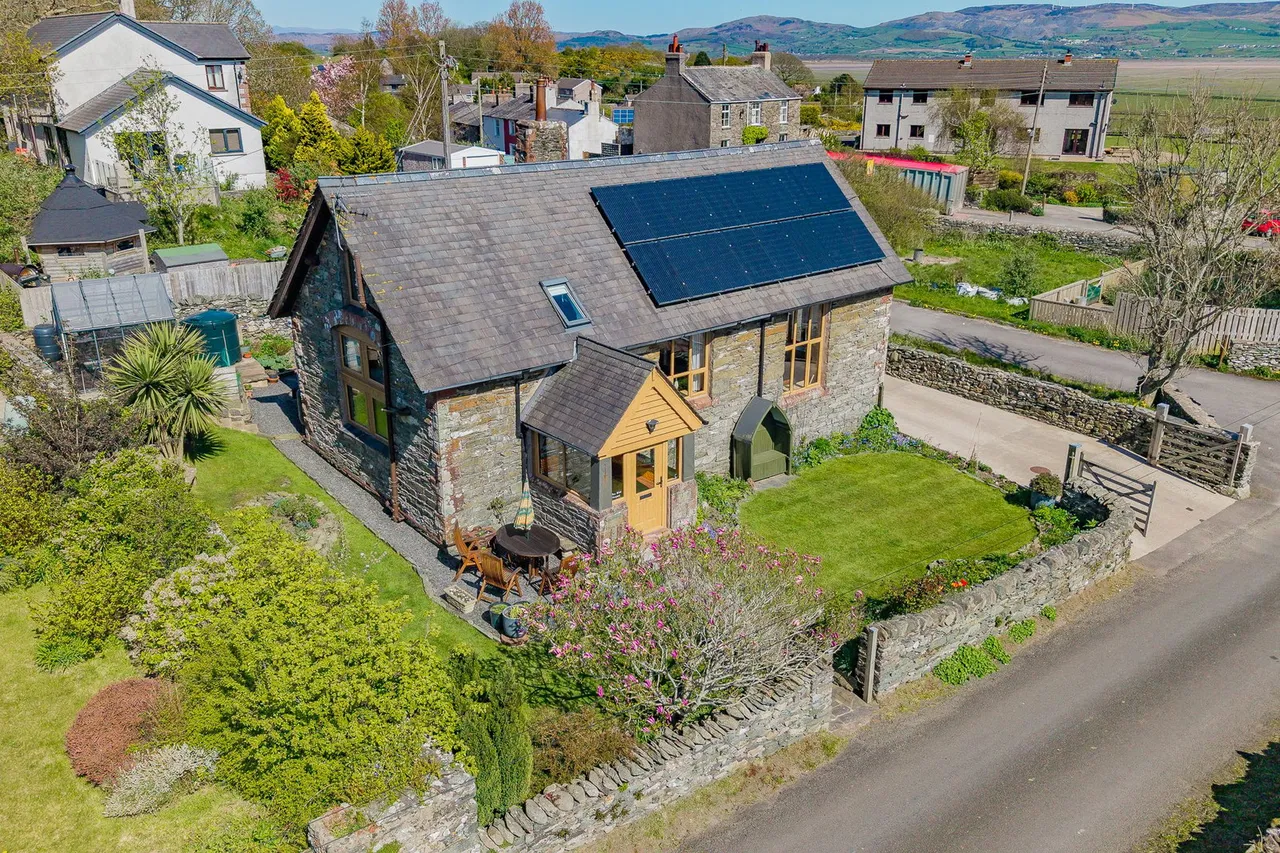 2 bed house for sale, The Old Chapel, The Hill, LA18