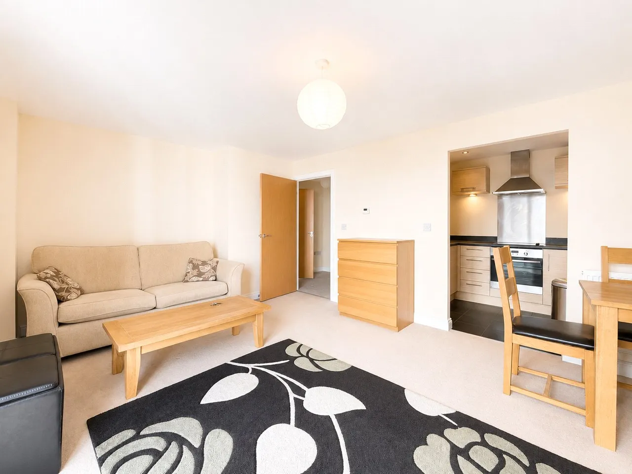 Needleman Close, London, NW9, photo 2