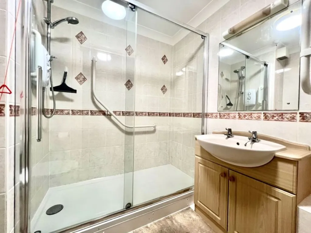 Penn Court, Calne, photo 6