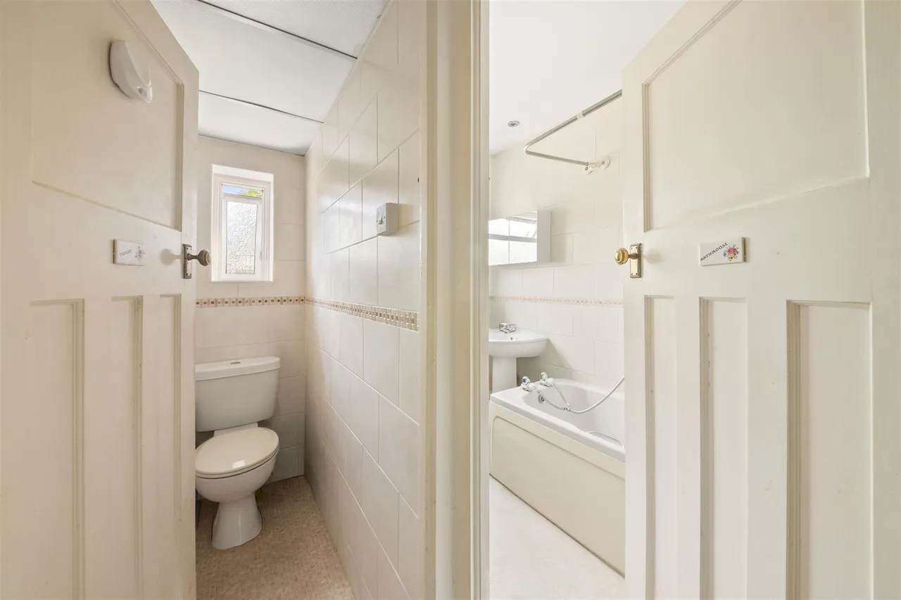 Torcross Road, Ruislip, photo 12