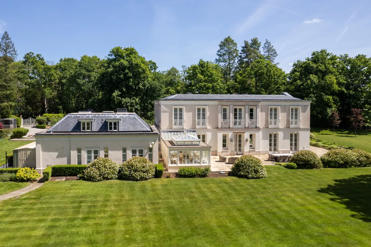 Carioca, Virginia Water, GU25, photo 16