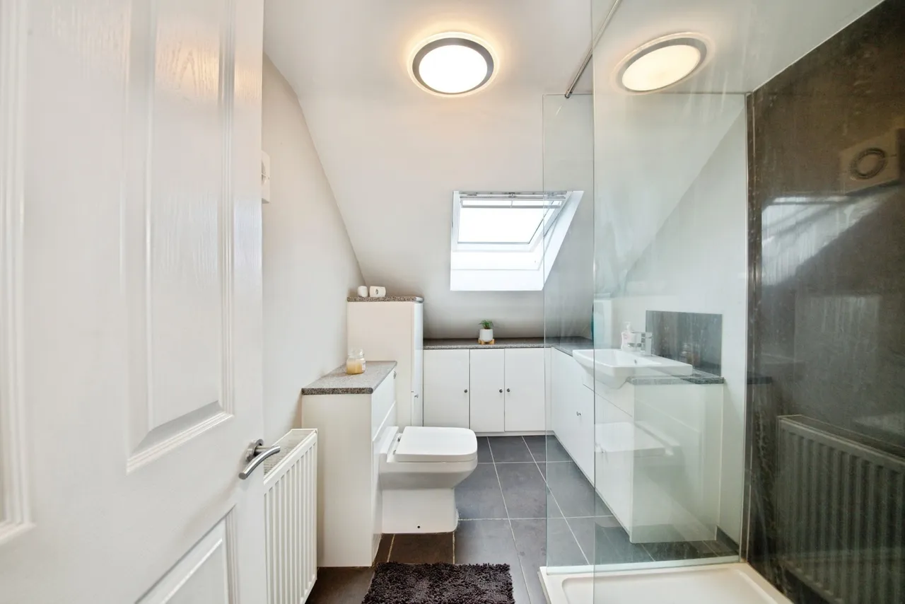 Arlington Gardens, Romford, RM3, photo 12