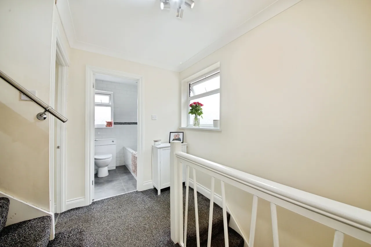 Arlington Gardens, Romford, RM3, photo 20