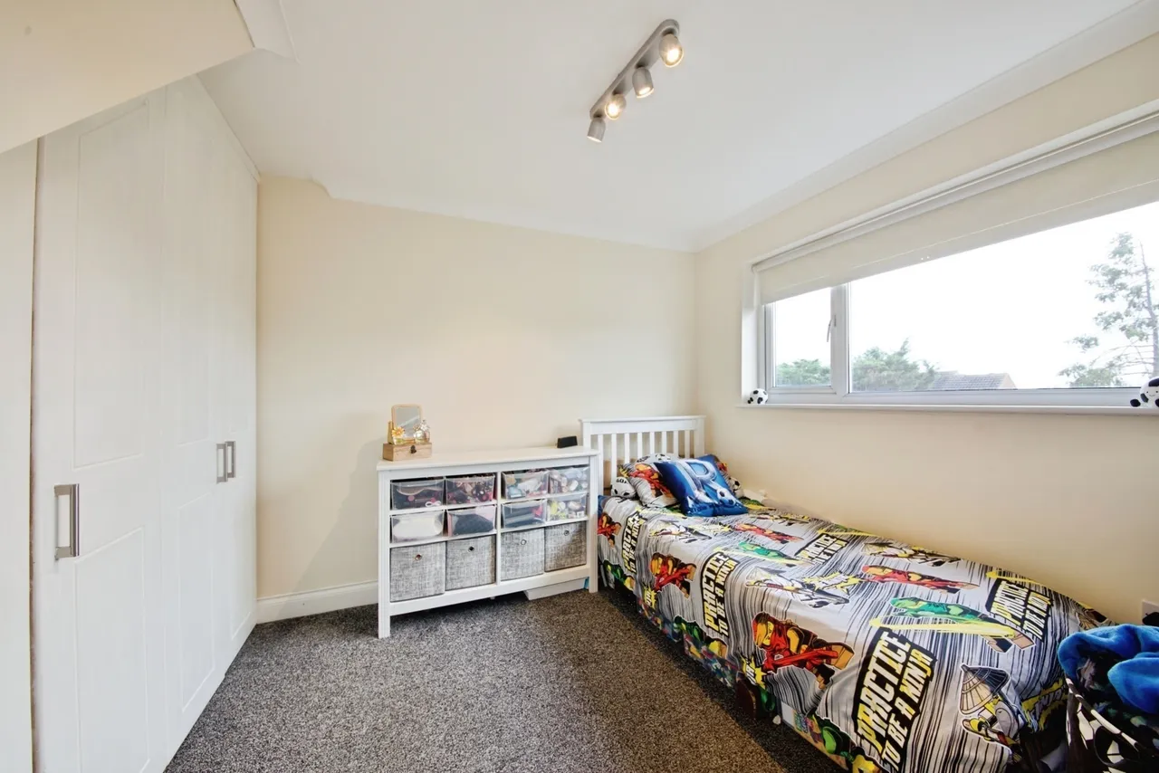 Arlington Gardens, Romford, RM3, photo 19