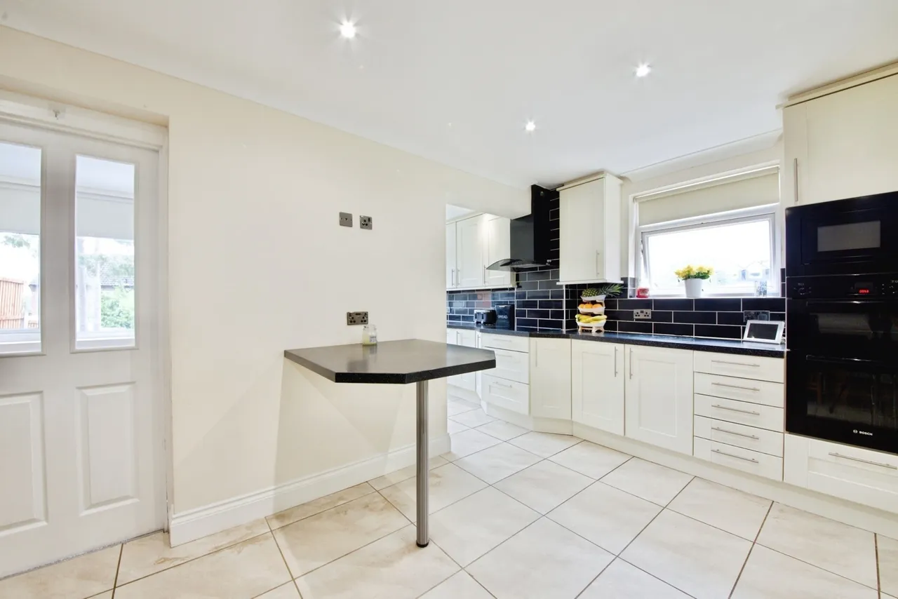Arlington Gardens, Romford, RM3, photo 6