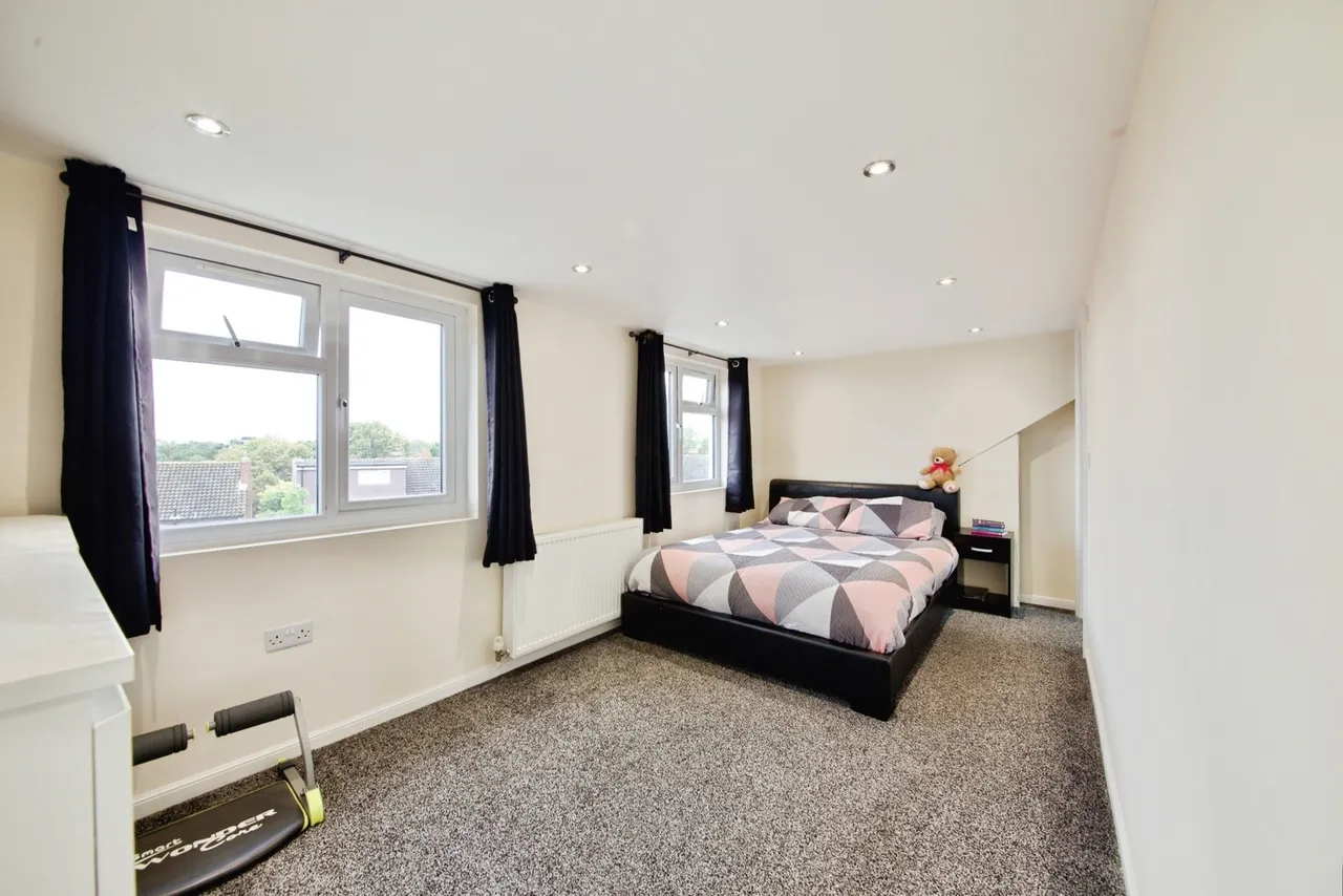 Arlington Gardens, Romford, RM3, photo 11