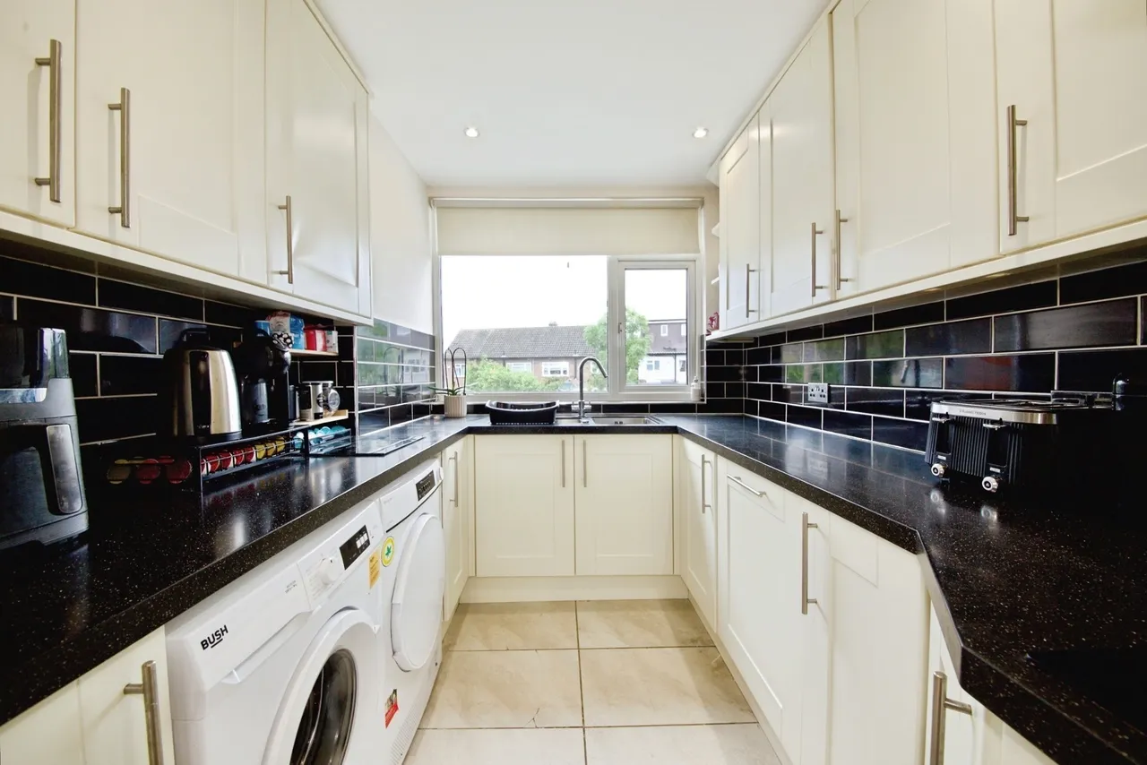 Arlington Gardens, Romford, RM3, photo 5