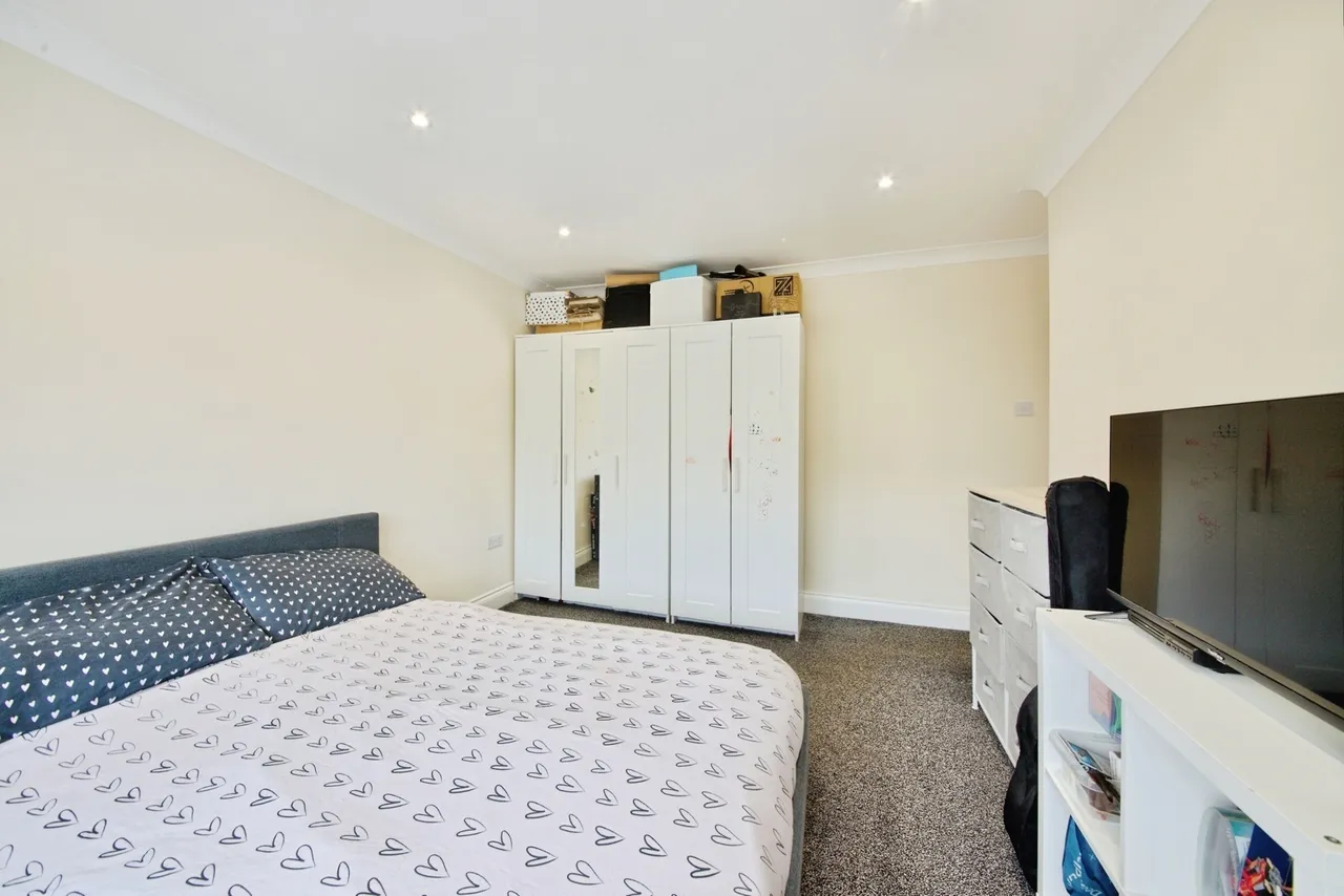 Arlington Gardens, Romford, RM3, photo 13