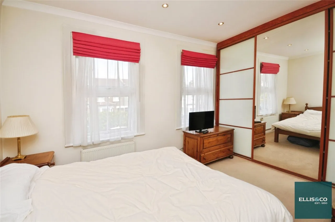 Long Lane, Finchley, N3, photo 2
