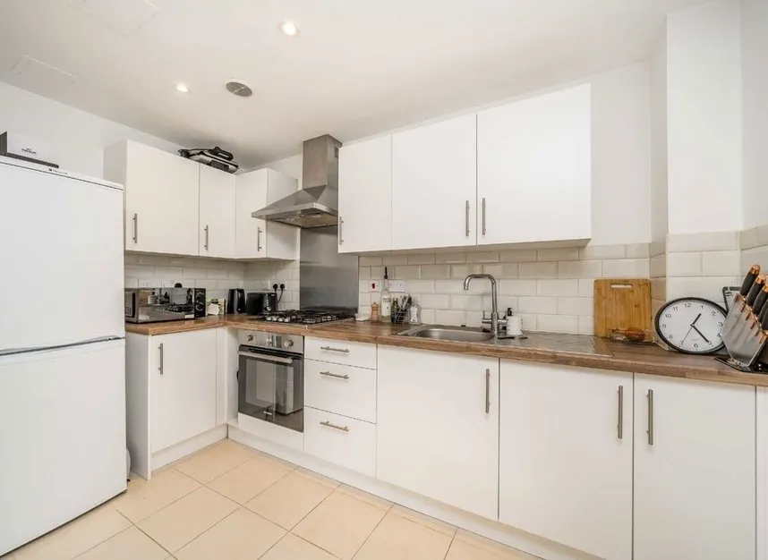 Annabel Close, Canary Wharf, E14, photo 4