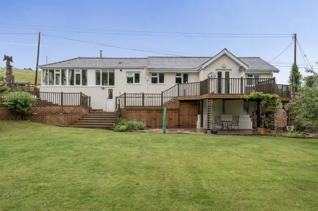 2 bed house for sale, Hope-under-Dinmore, Leominster, HR6