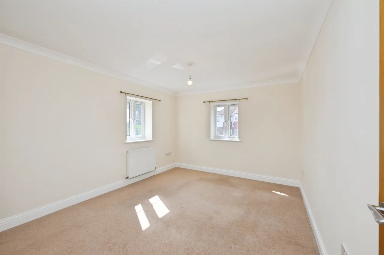 Turners Hill, Cheshunt, EN8, photo 7