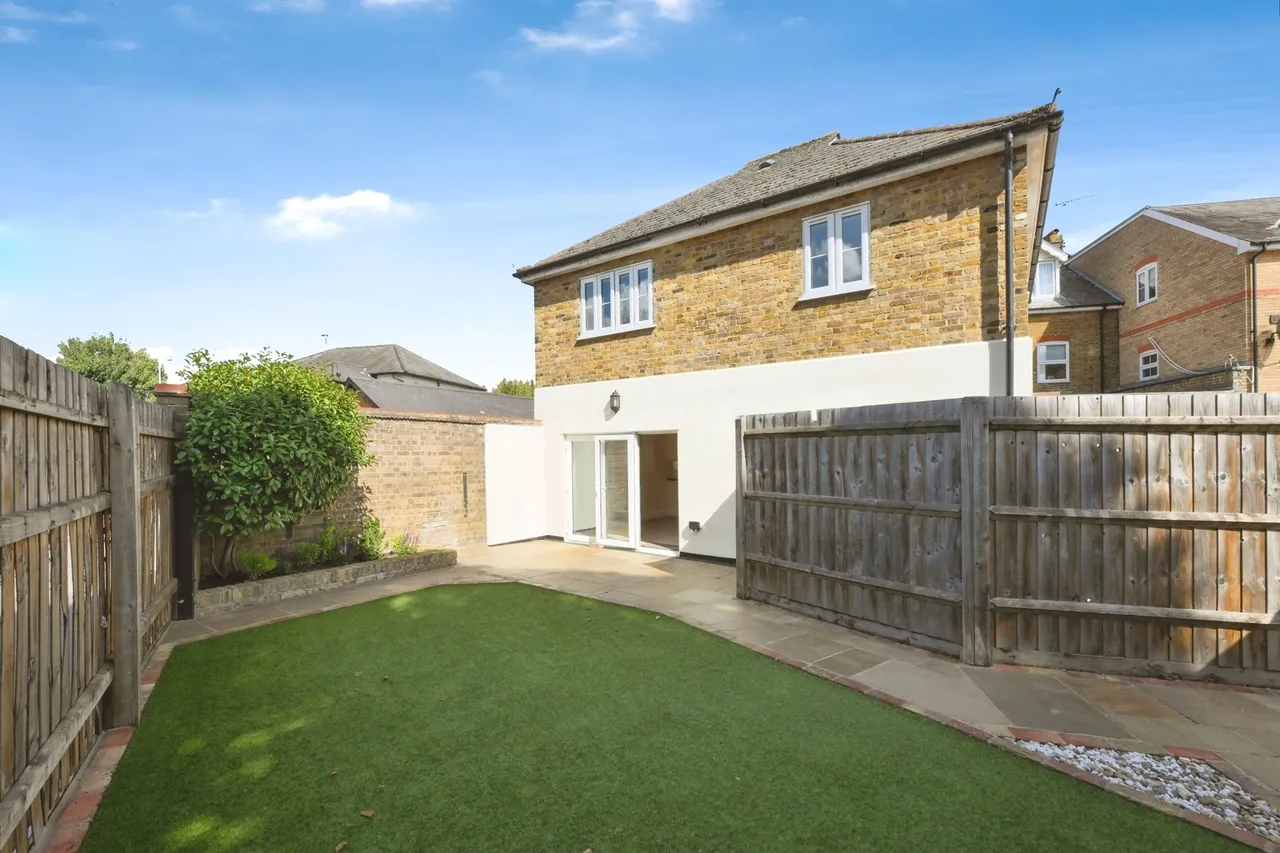 Turners Hill, Cheshunt, EN8, photo 15