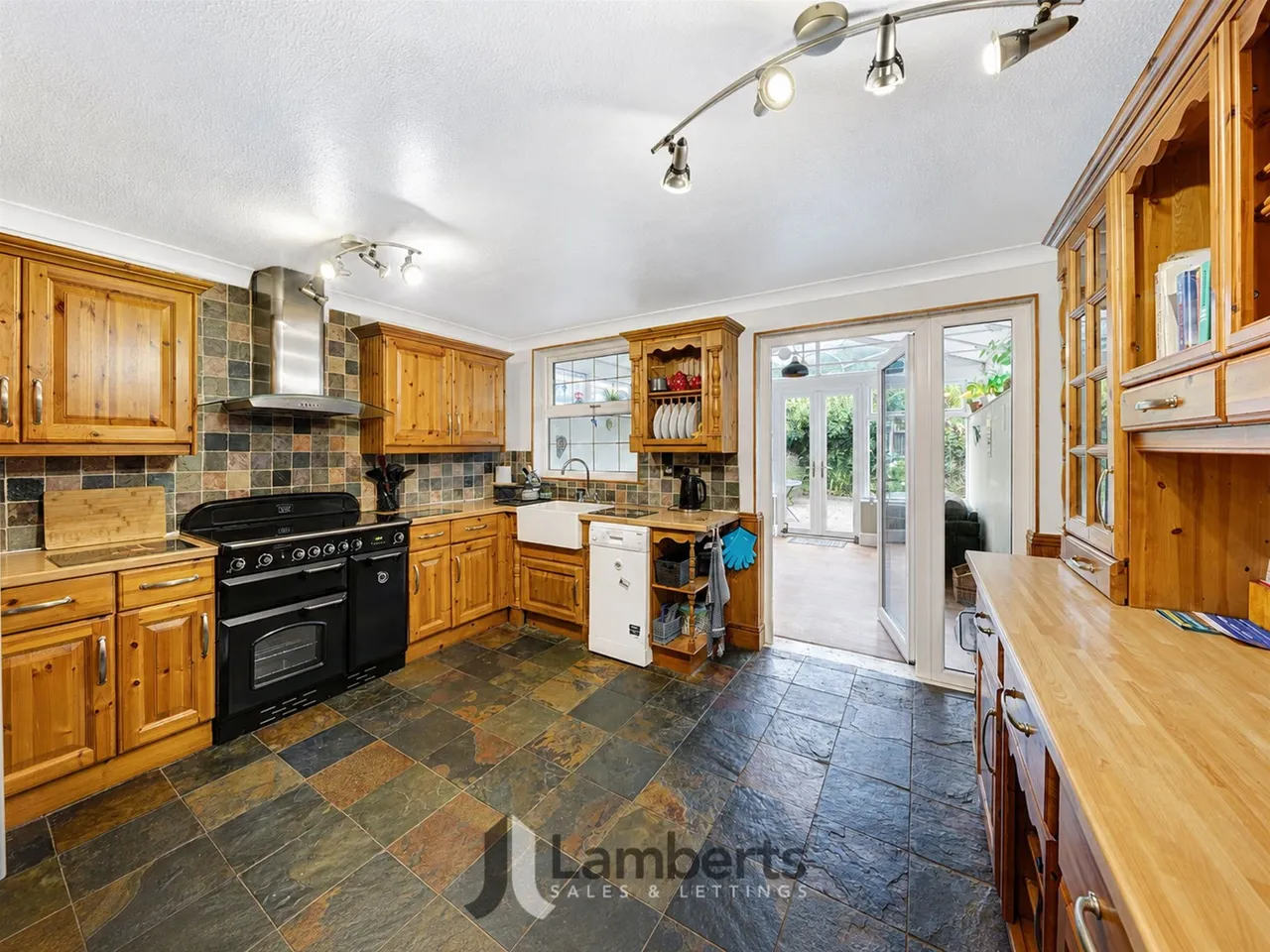 10 Linton Close, Redditch, photo 2