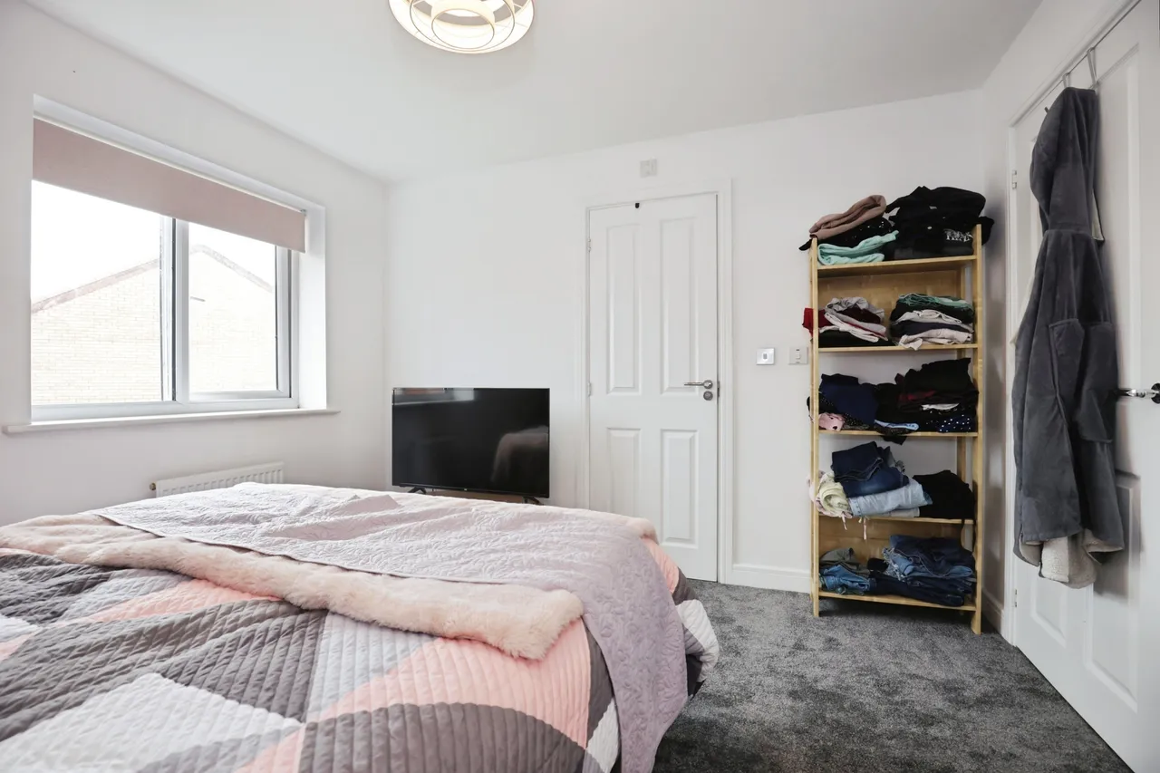 Spitfire Road, Southam, photo 11